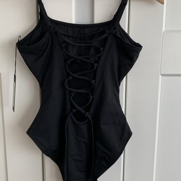 NWT 🏷️ TA3 Lacey Shaping One Piece Lace Back Swimsuit Regular/Long Length XS - Picture 3 of 5